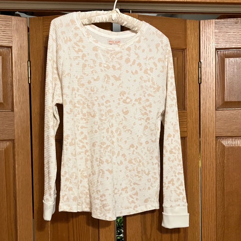 Knox rose Thermal Long-Sleeve animal print. NWT